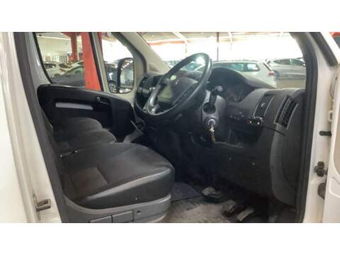 Peugeot Boxer 2.2 BlueHDi 335 Professional L3 H2 Euro 6 (s/s) 5dr - U770