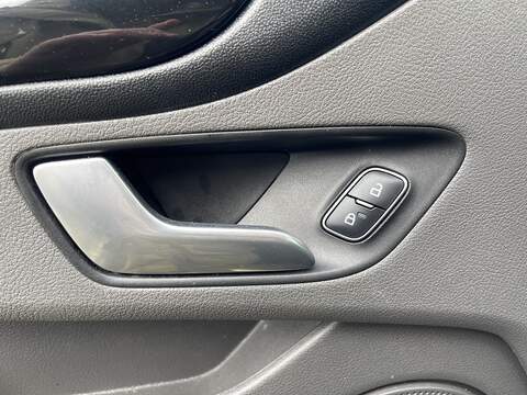 Ford Transit Custom 2.0 300 EcoBlue Limited L2 H1 Euro 6 (s/s) 5dr - U772