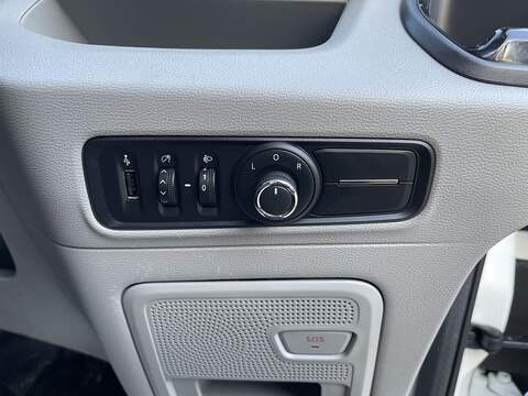 MAXUS eDeliver 9 72kWh Auto FWD L3 H2 5dr - U774