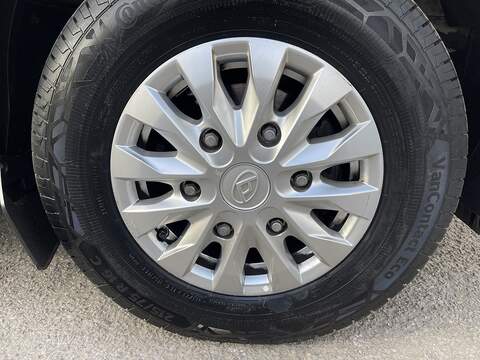 MAXUS eDeliver 9 72kWh Auto FWD L3 H2 5dr - U774