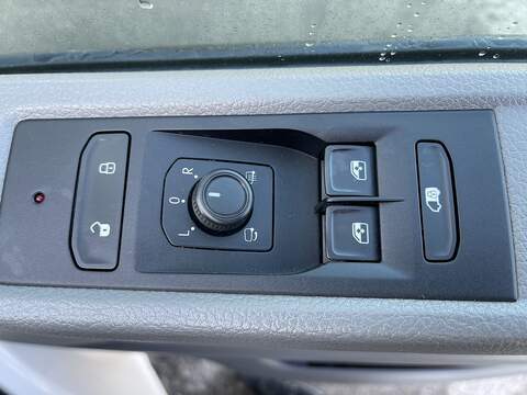 Volkswagen e-Transporter e 110 37.3kWh Advance Auto LWB 5dr - U780