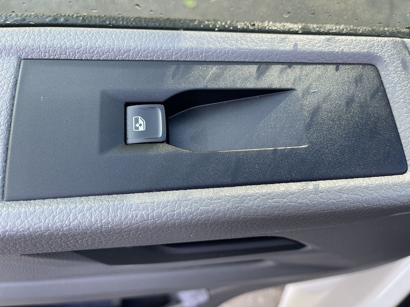 Volkswagen e-Transporter e 110 37.3kWh Advance Auto LWB 5dr - U780