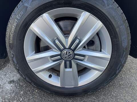 Volkswagen e-Transporter e 110 37.3kWh Advance Auto LWB 5dr - U780