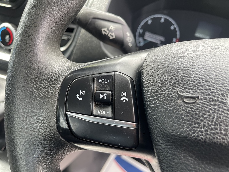 Ford Transit 2.0 350 EcoBlue Leader Dropside 2dr Diesel Manual L4 Euro 6 (s/s) (130 ps) - U781