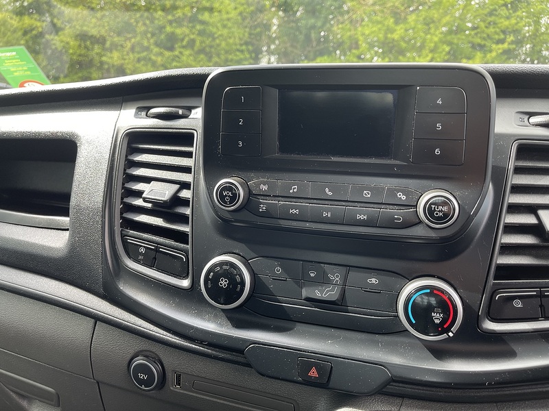 Ford Transit 2.0 350 EcoBlue Leader Dropside 2dr Diesel Manual L4 Euro 6 (s/s) (130 ps) - U781