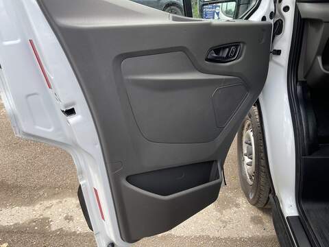 Ford Transit 2.0 350 EcoBlue Leader Dropside 2dr Diesel Manual L4 Euro 6 (s/s) (130 ps) - U781