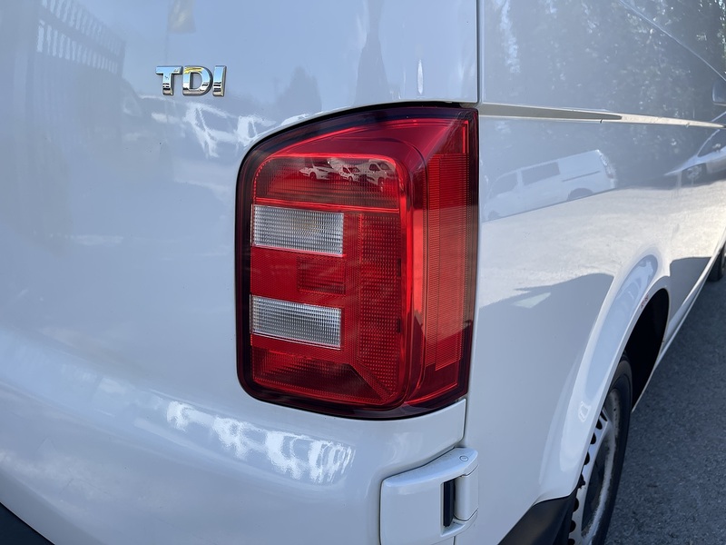 Volkswagen Transporter 2.0 TDI T32 BlueMotion Tech Startline FWD LWB Euro 6 (s/s) 5dr - U782
