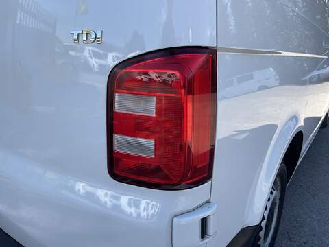 Volkswagen Transporter 2.0 TDI T32 BlueMotion Tech Startline FWD LWB Euro 6 (s/s) 5dr - U782