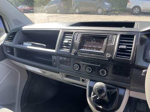 Volkswagen Transporter 2.0 TDI T32 BlueMotion Tech Startline FWD LWB Euro 6 (s/s) 5dr - U782