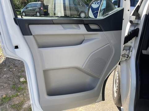 Volkswagen Transporter 2.0 TDI T32 BlueMotion Tech Startline FWD LWB Euro 6 (s/s) 5dr - U782