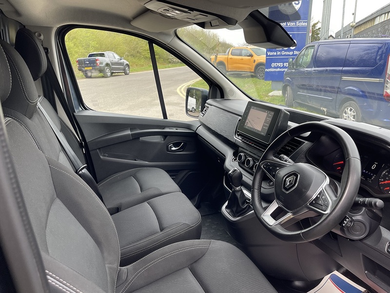 Renault Trafic 2.0 dCi Blue SL30 Extra Sport EDC L1 H1 Euro 6 (s/s) 5dr - U789