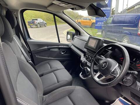 Renault Trafic 2.0 dCi Blue SL30 Extra Sport EDC L1 H1 Euro 6 (s/s) 5dr - U789