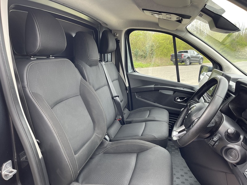 Renault Trafic 2.0 dCi Blue SL30 Extra Sport EDC L1 H1 Euro 6 (s/s) 5dr - U789