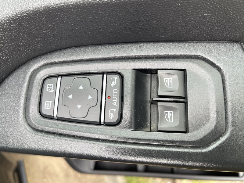 Renault Trafic 2.0 dCi Blue SL30 Extra Sport EDC L1 H1 Euro 6 (s/s) 5dr - U789