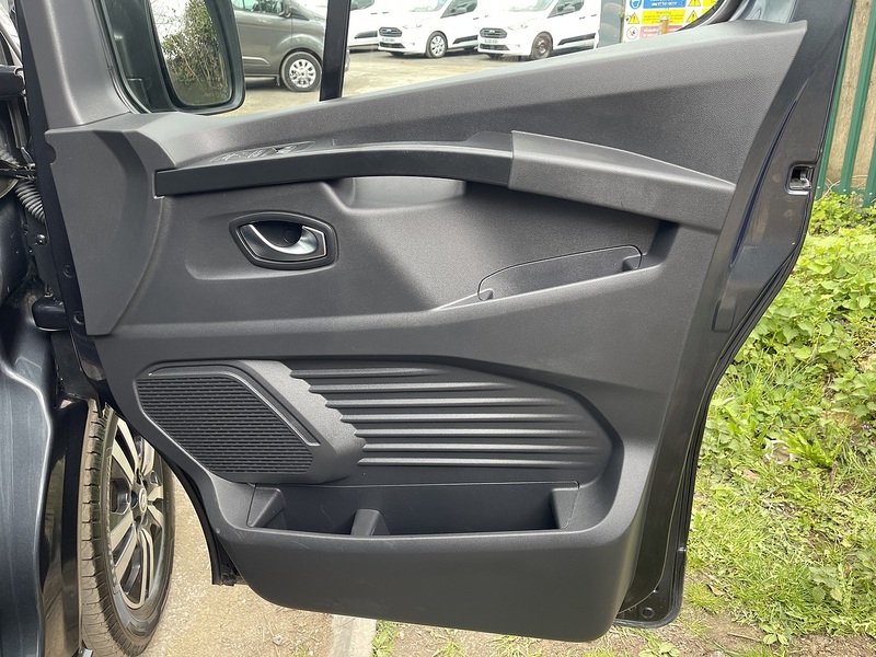 Renault Trafic 2.0 dCi Blue SL30 Extra Sport EDC L1 H1 Euro 6 (s/s) 5dr - U789