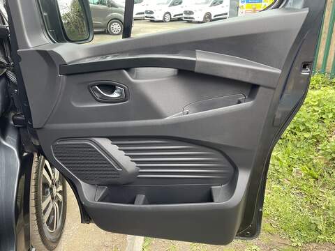 Renault Trafic 2.0 dCi Blue SL30 Extra Sport EDC L1 H1 Euro 6 (s/s) 5dr - U789