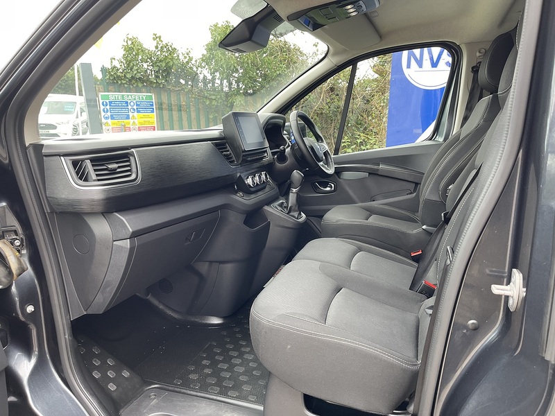 Renault Trafic 2.0 dCi Blue SL30 Extra Sport EDC L1 H1 Euro 6 (s/s) 5dr - U789