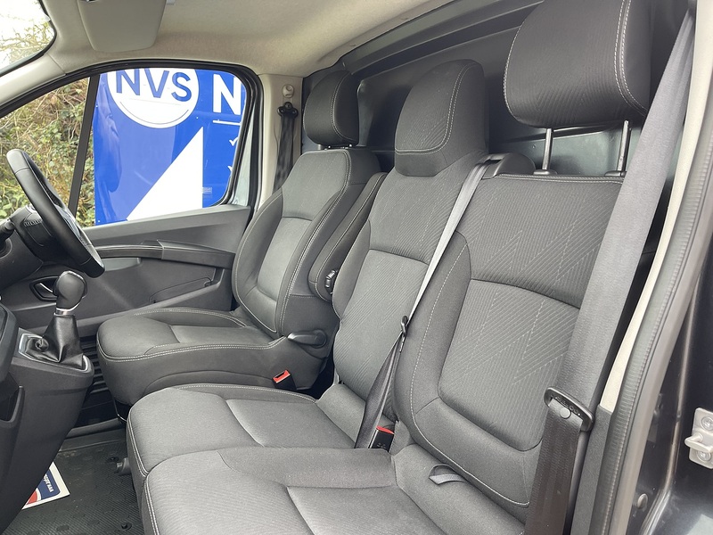 Renault Trafic 2.0 dCi Blue SL30 Extra Sport EDC L1 H1 Euro 6 (s/s) 5dr - U789