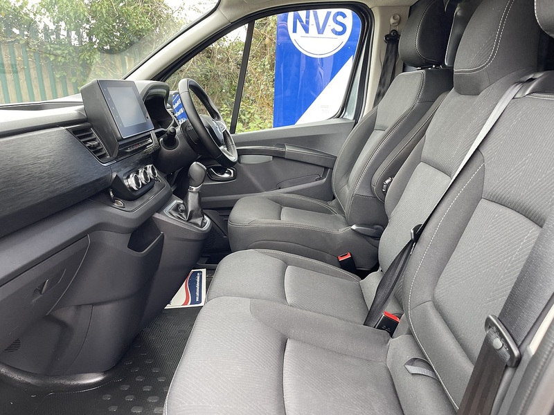 Renault Trafic 2.0 dCi Blue SL30 Extra Sport EDC L1 H1 Euro 6 (s/s) 5dr - U789