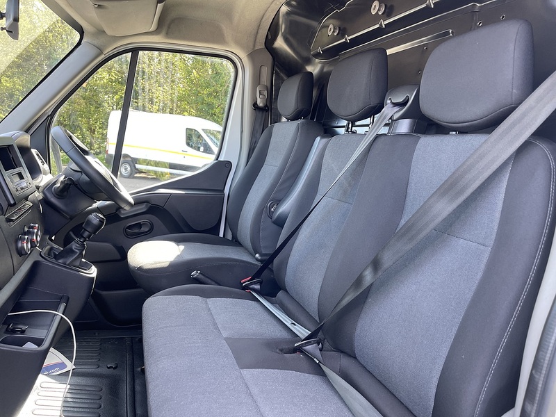 Renault Master 2.3 dCi ENERGY 35 Business FWD LWB High Roof Euro 6 (s/s) 4dr - U791