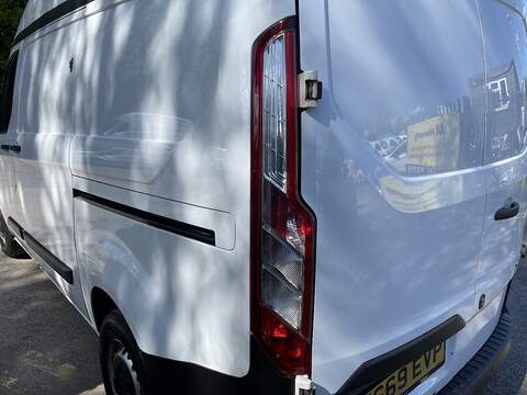 Ford Transit Custom 2.0 300 EcoBlue Leader L1 H2 Euro 6 (s/s) 5dr - U792