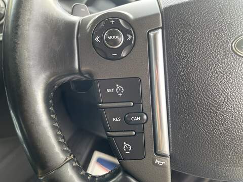 Land Rover Discovery 4 3.0 SD V6 SE SUV 5dr Diesel Auto 4WD (213 g/km, 255 bhp) - U793