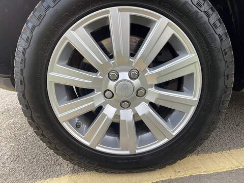 Land Rover Discovery 4 3.0 SD V6 SE SUV 5dr Diesel Auto 4WD (213 g/km, 255 bhp) - U793