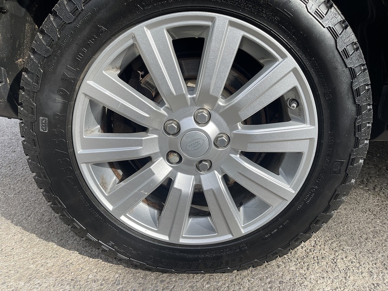 Land Rover Discovery 4 3.0 SD V6 SE SUV 5dr Diesel Auto 4WD (213 g/km, 255 bhp) - U793