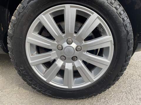Land Rover Discovery 4 3.0 SD V6 SE SUV 5dr Diesel Auto 4WD (213 g/km, 255 bhp) - U793