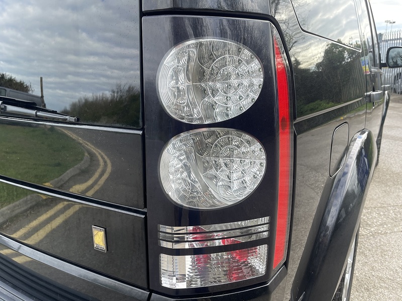 Land Rover Discovery 4 3.0 SD V6 SE SUV 5dr Diesel Auto 4WD (213 g/km, 255 bhp) - U793