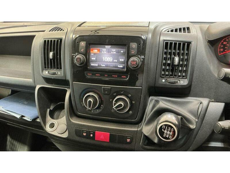 Peugeot Boxer 2.2 BlueHDi 435 Professional L4 H2 Euro 6 (s/s) 5dr - U799