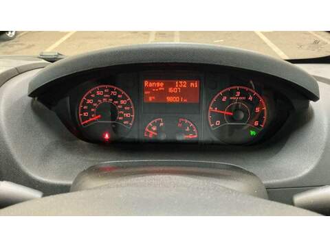 Peugeot Boxer 2.2 BlueHDi 435 Professional L4 H2 Euro 6 (s/s) 5dr - U799