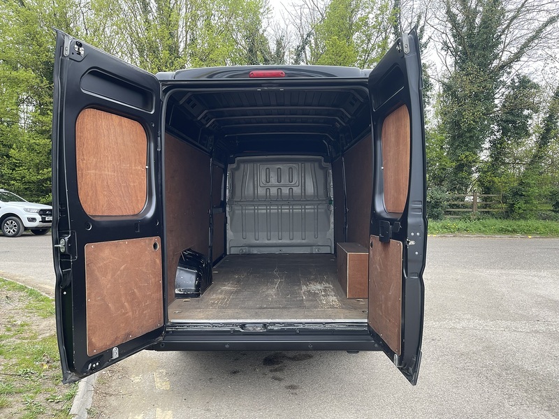 Peugeot Boxer 2.2 BlueHDi 435 Professional L4 H2 Euro 6 (s/s) 5dr - U799