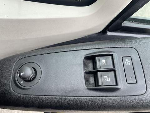 Peugeot Boxer 2.2 BlueHDi 435 Professional L4 H2 Euro 6 (s/s) 5dr - U799