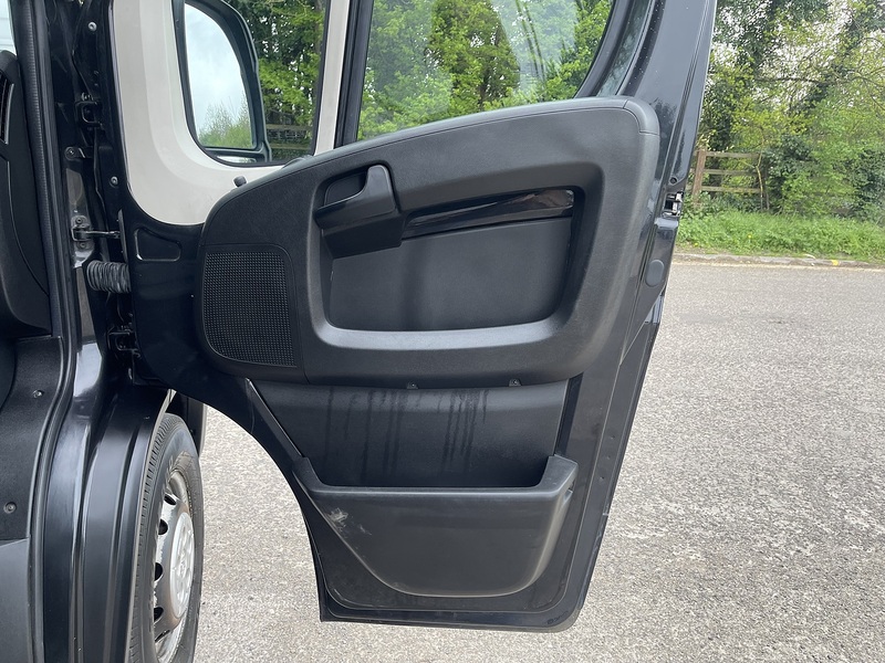 Peugeot Boxer 2.2 BlueHDi 435 Professional L4 H2 Euro 6 (s/s) 5dr - U799