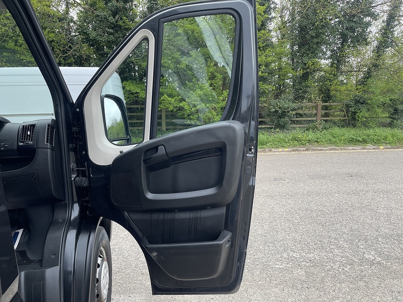 Peugeot Boxer 2.2 BlueHDi 435 Professional L4 H2 Euro 6 (s/s) 5dr - U799