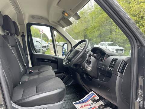 Peugeot Boxer 2.2 BlueHDi 435 Professional L4 H2 Euro 6 (s/s) 5dr - U799