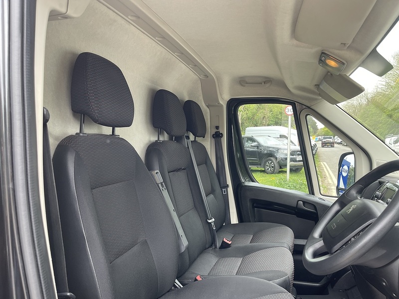 Peugeot Boxer 2.2 BlueHDi 435 Professional L4 H2 Euro 6 (s/s) 5dr - U799