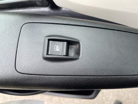 Peugeot Boxer 2.2 BlueHDi 435 Professional L4 H2 Euro 6 (s/s) 5dr - U799