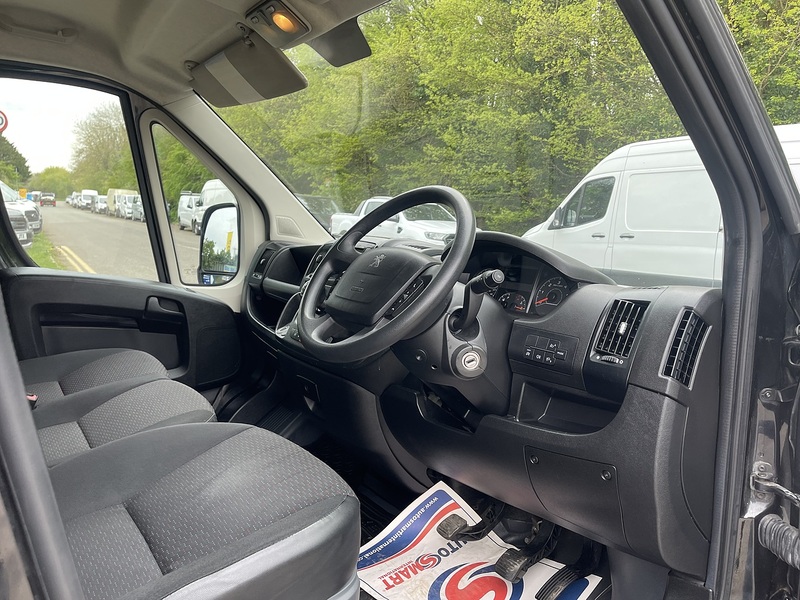 Peugeot Boxer 2.2 BlueHDi 435 Professional L4 H2 Euro 6 (s/s) 5dr - U799