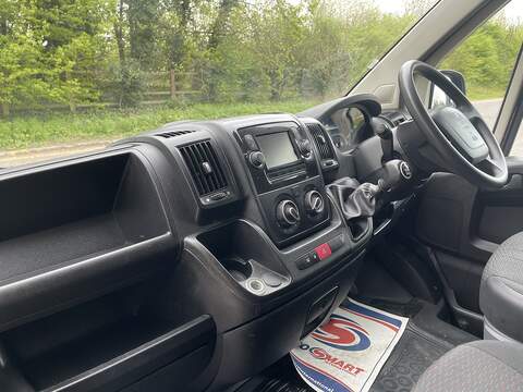 Peugeot Boxer 2.2 BlueHDi 435 Professional L4 H2 Euro 6 (s/s) 5dr - U799