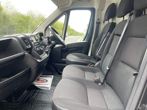 Peugeot Boxer 2.2 BlueHDi 435 Professional L4 H2 Euro 6 (s/s) 5dr - U799