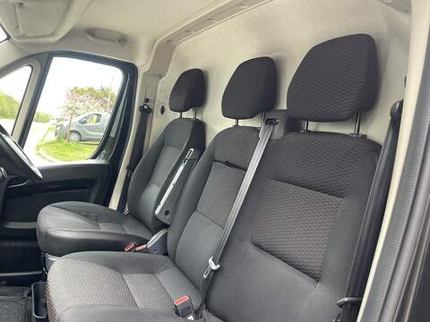 Peugeot Boxer 2.2 BlueHDi 435 Professional L4 H2 Euro 6 (s/s) 5dr - U799