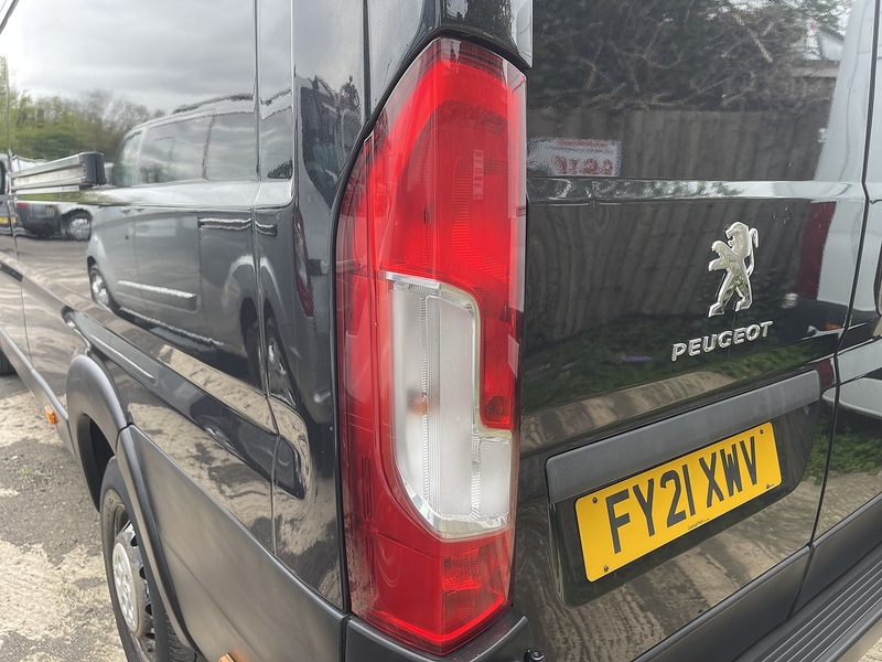 Peugeot Boxer 2.2 BlueHDi 435 Professional L4 H2 Euro 6 (s/s) 5dr - U799