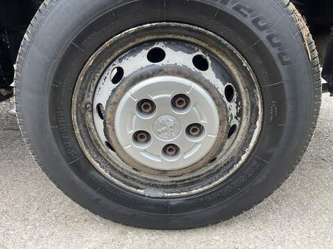 Peugeot Boxer 2.2 BlueHDi 435 Professional L4 H2 Euro 6 (s/s) 5dr - U799