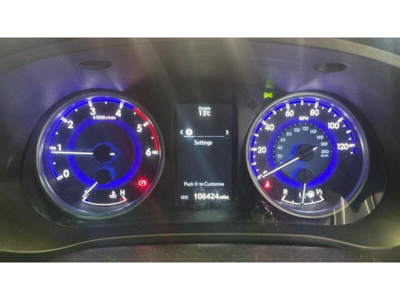 Toyota Hilux 2.4 D-4D Icon 4WD Euro 6 4dr (3.5t) - U800