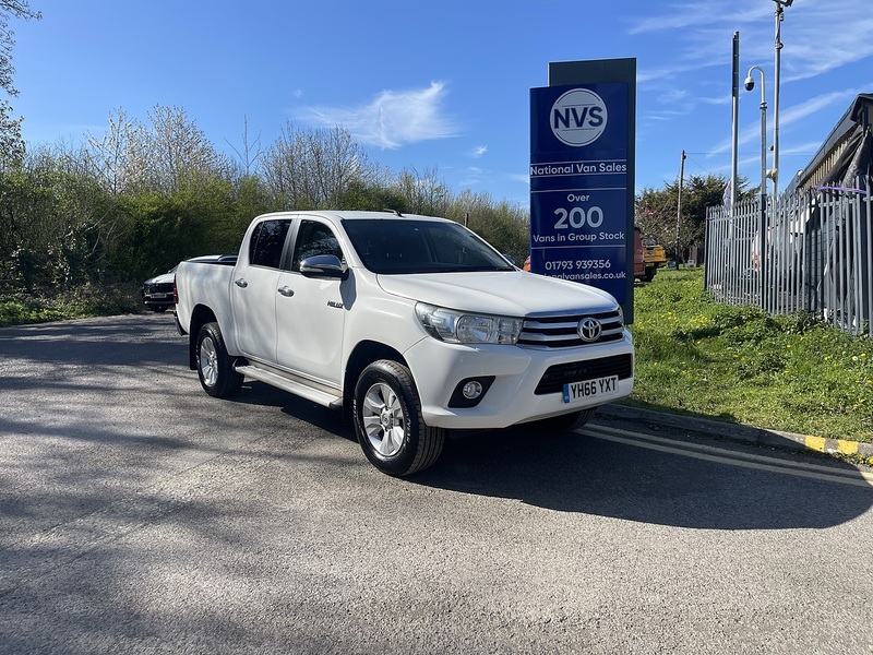 Toyota Hilux 2.4 D-4D Icon 4WD Euro 6 4dr (3.5t) - U800