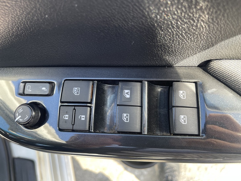 Toyota Hilux 2.4 D-4D Icon 4WD Euro 6 4dr (3.5t) - U800