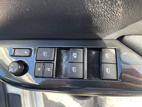 Toyota Hilux 2.4 D-4D Icon 4WD Euro 6 4dr (3.5t) - U800