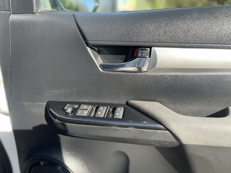 Toyota Hilux 2.4 D-4D Icon 4WD Euro 6 4dr (3.5t) - U800